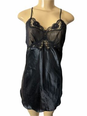 Victoria's Secret Vintage Gold Label chemise Lingerie slip black size small